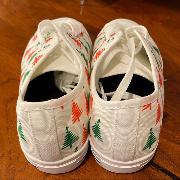 Holiday Shoes🎄 - Picture 3 of 4